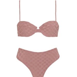 Triangl RHIAN - DEIA